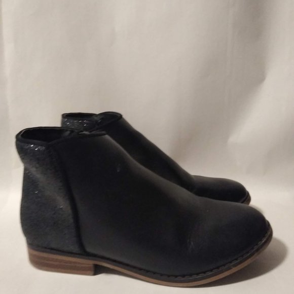 Kids Black Sparkly Ankle Booties - Picture 2 of 4